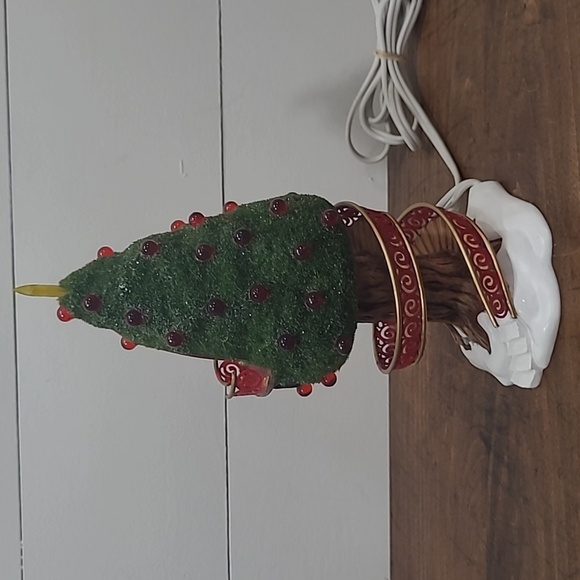 Department 56 Retired North Pole Rudolph Condo Light Up Collectible House - Picture 3 of 8